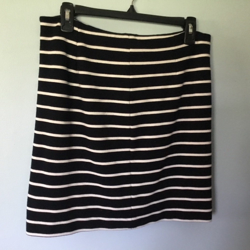 Navy and white Banana Republic mini pencil skirt 8